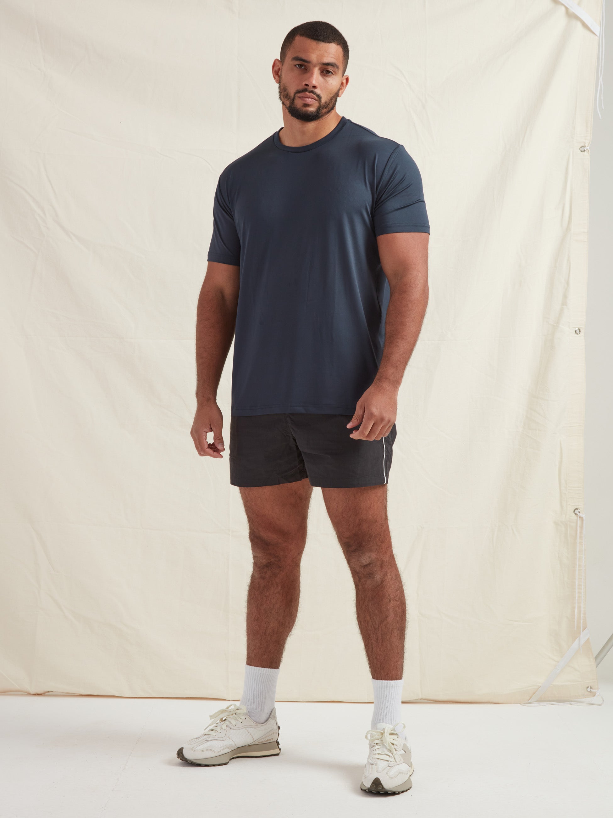 Load image into Gallery viewer, Navy Active Crew Neck T-Shirt
