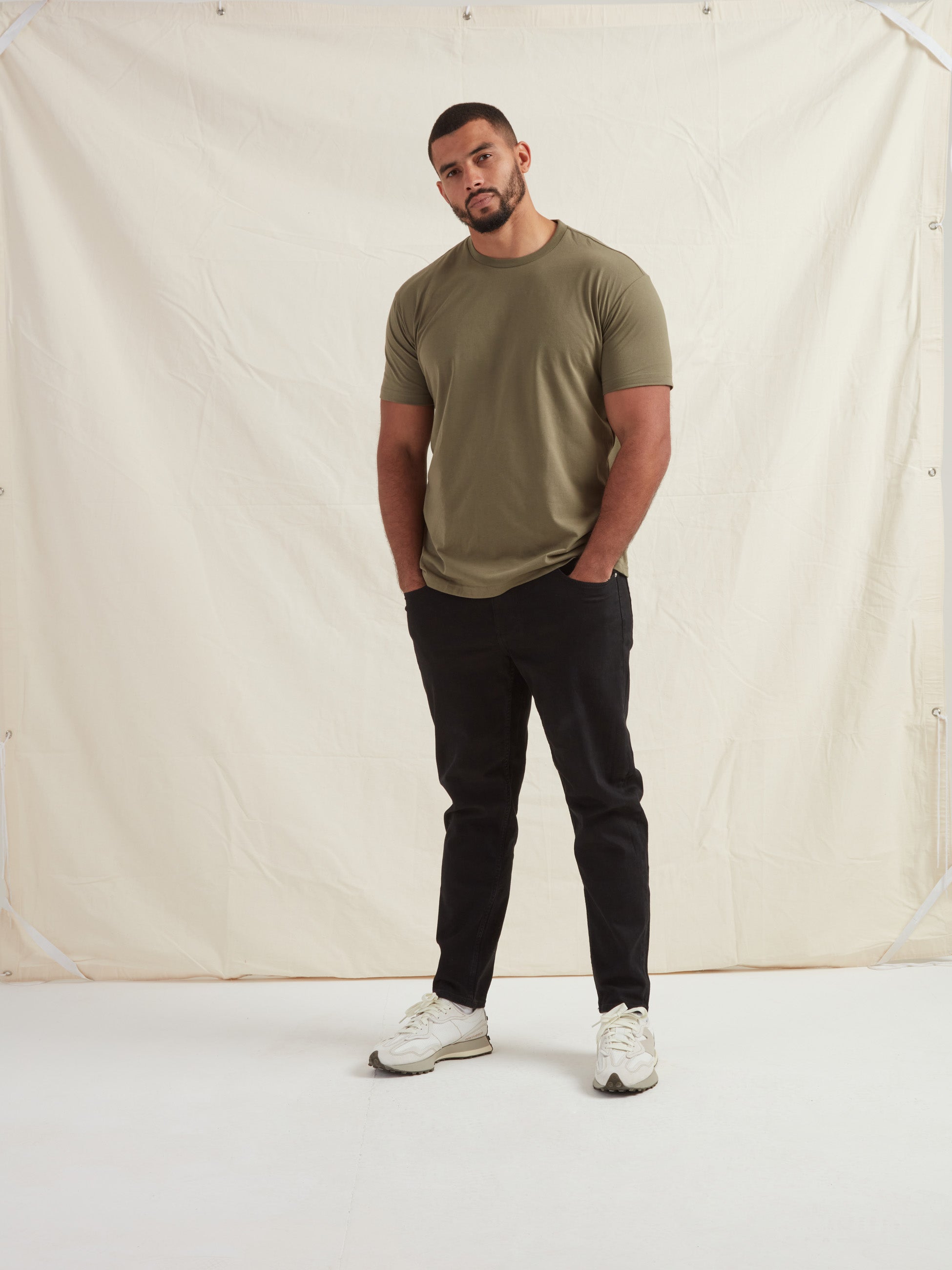 Load image into Gallery viewer, Tall Khaki Crew Neck T-Shirt
