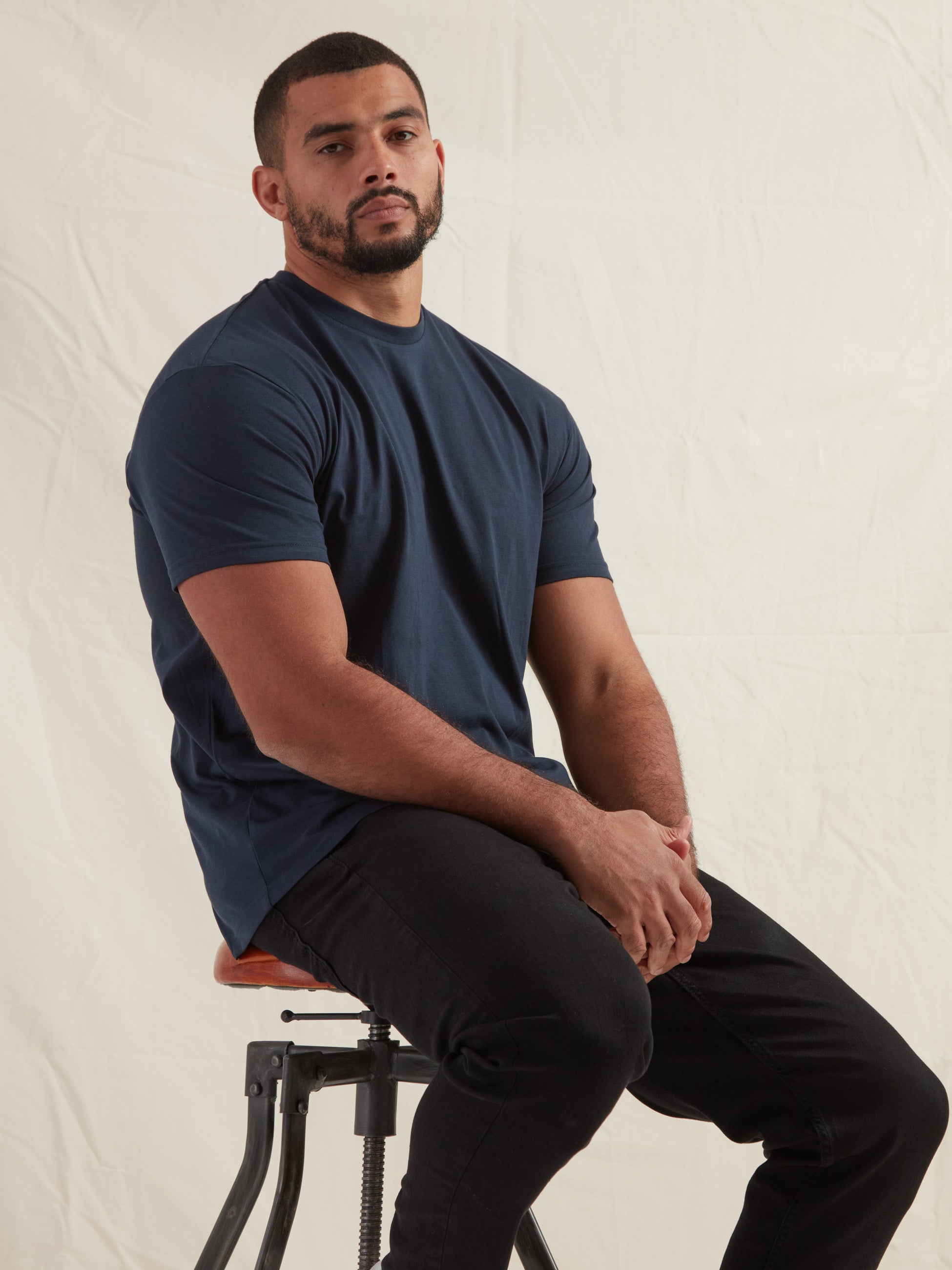 Load image into Gallery viewer, Tall Navy Crew Neck T-Shirt
