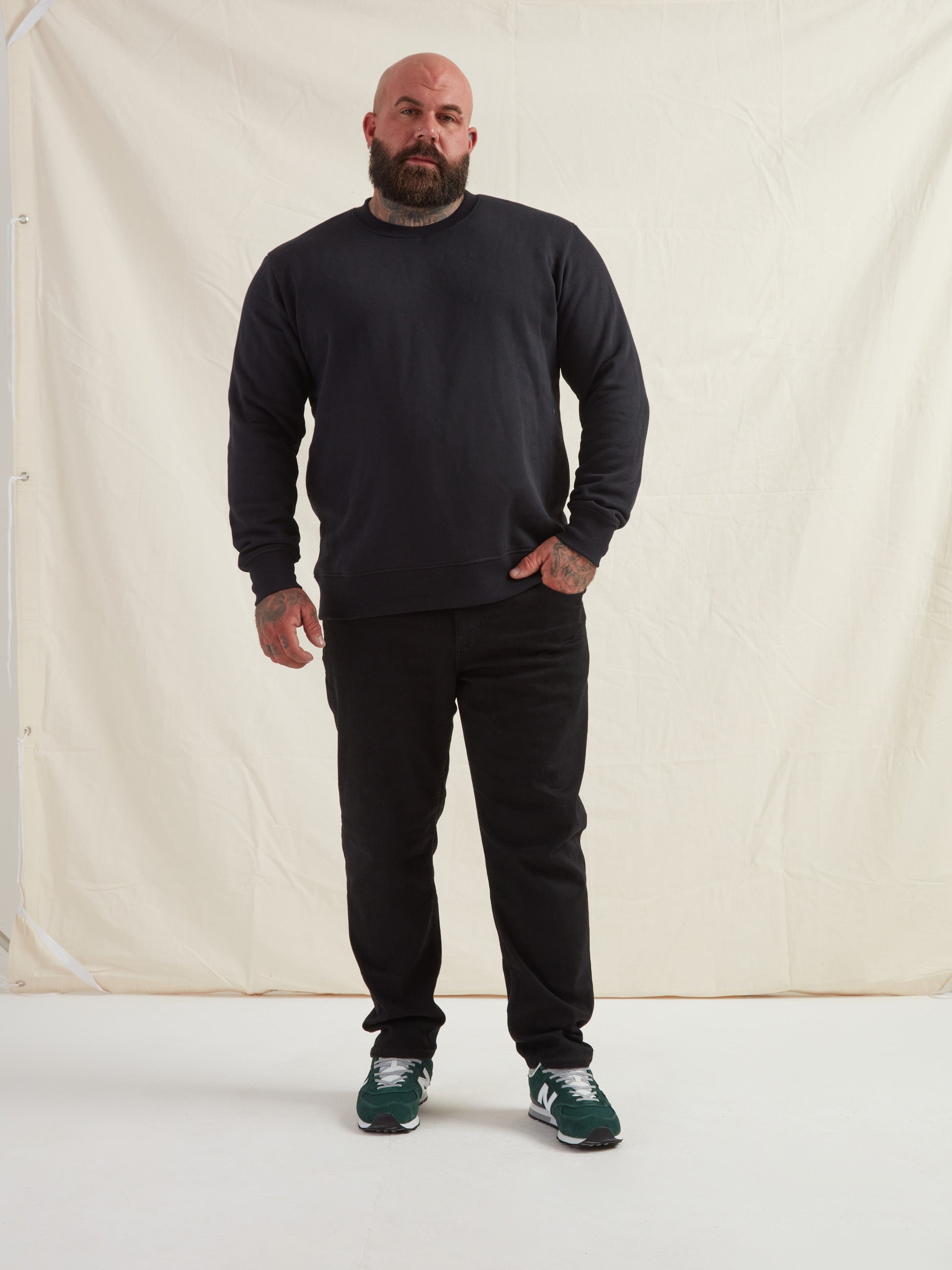 Load image into Gallery viewer, Black Sweatshirt
