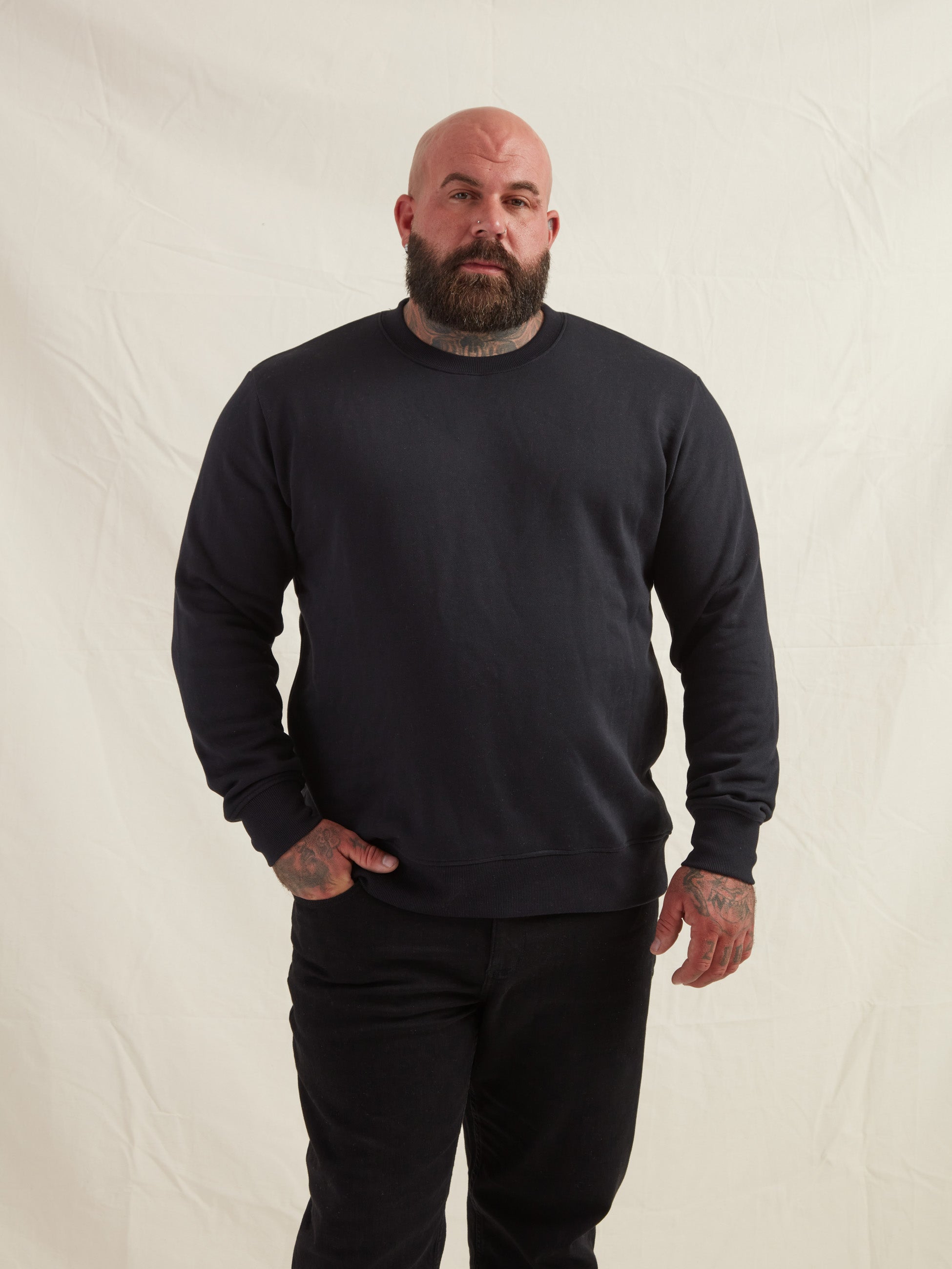 Load image into Gallery viewer, Black Sweatshirt
