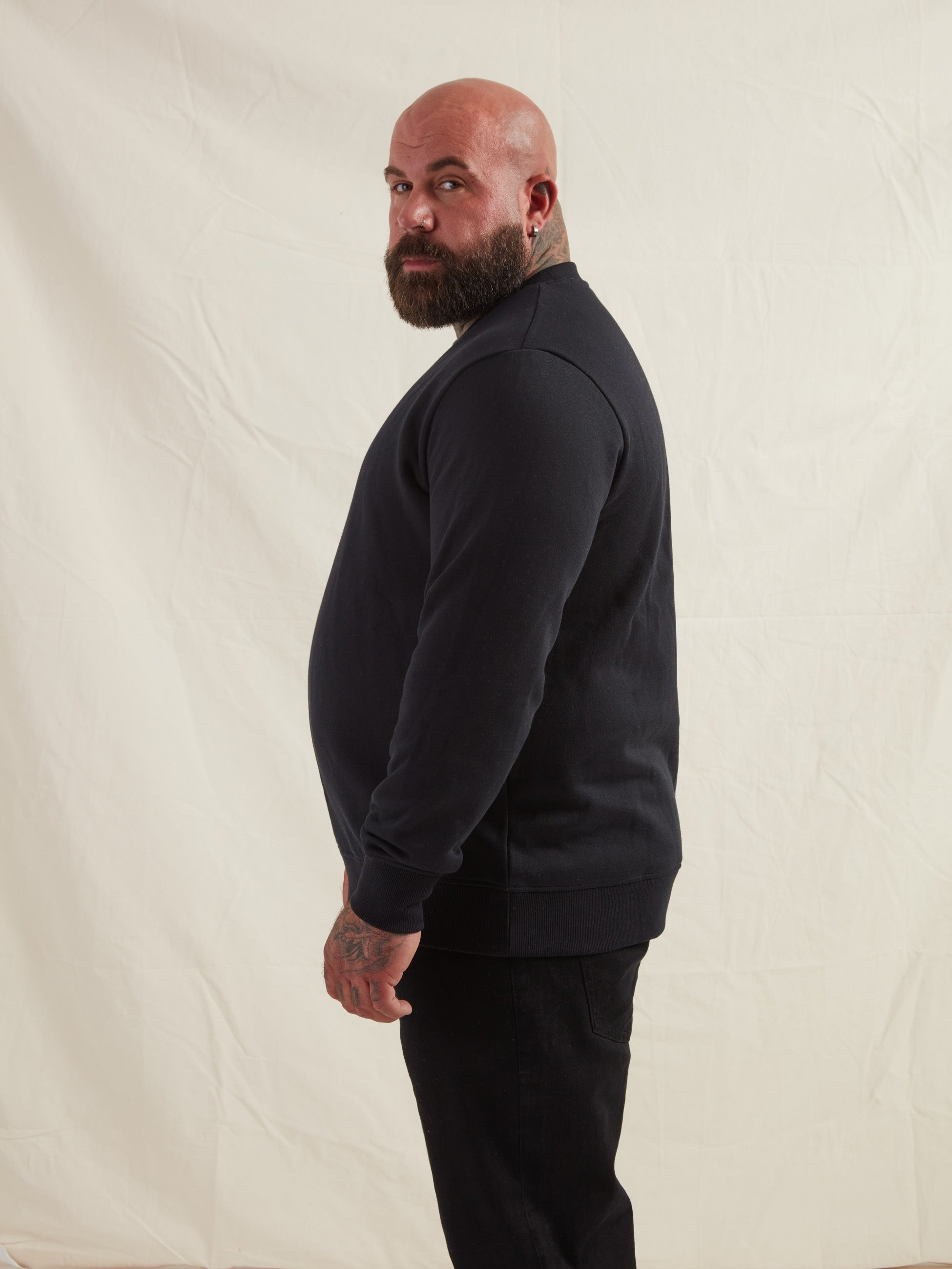 Load image into Gallery viewer, Black Sweatshirt
